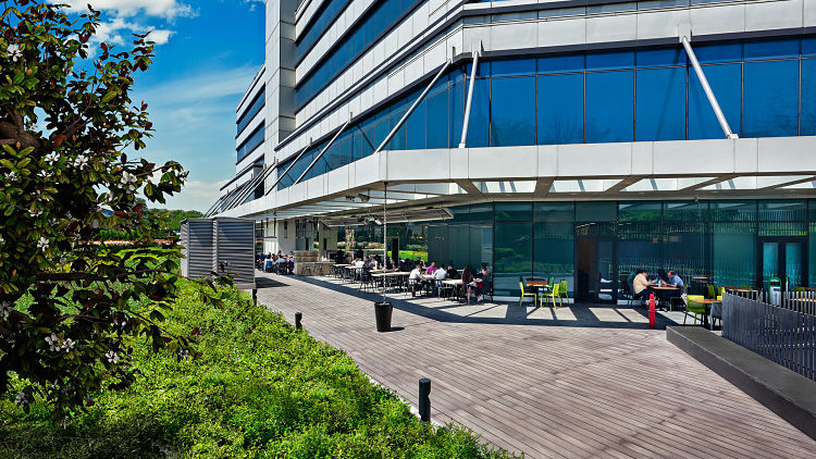 Nurol Tower At Mecidiyeköy - Open Spaces